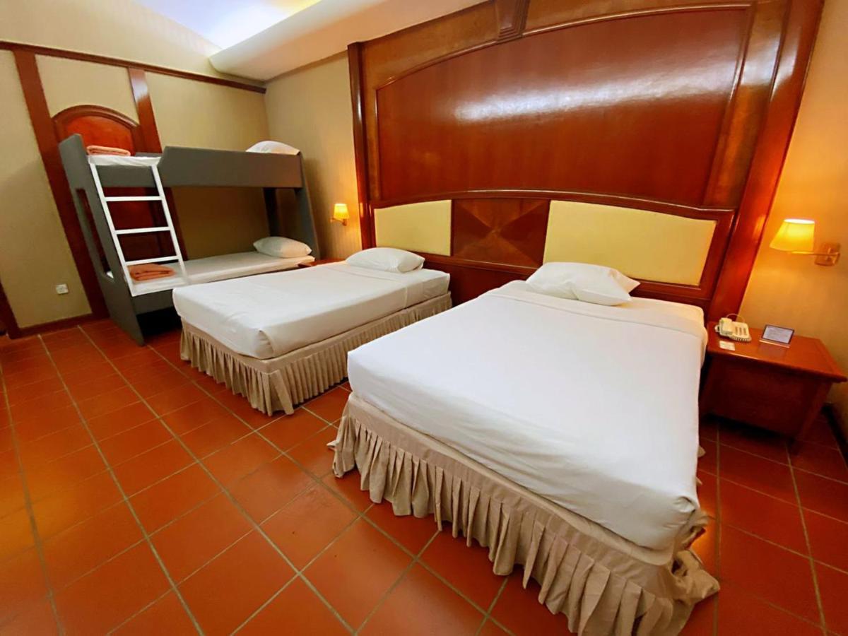 Ponderosa Golf & Country Resort Hotel Johor Bahru